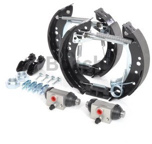 BOSCH Zestaw szczęk hamulcowych z cylinderkami 0 204 114 613