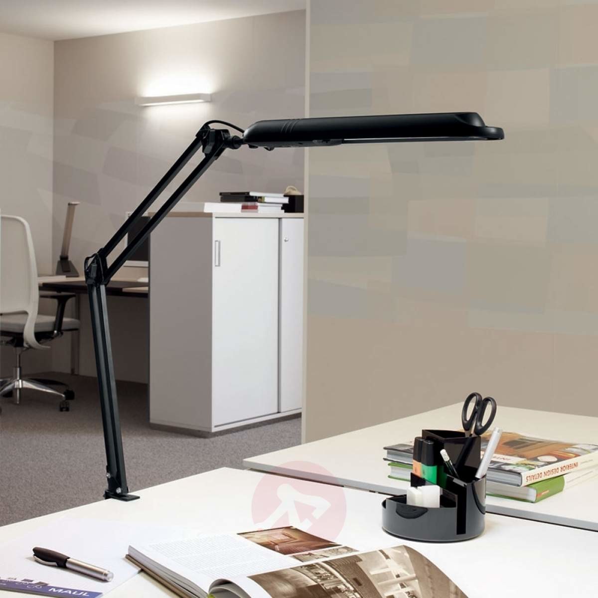 MAUL Jakob GmbH Lampa stołowa Atlantic z klamrą zaciskową czarny