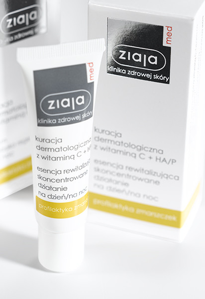 Ziaja Ltd Zakład Produkcji Leków MED Kuracja dermatologiczna z witaminą C Esencja rewitalizująca dzień-noc 30 ml 7049109