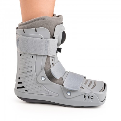 Zdjęcia - Bandaż / gorset QMED AIR WALKING BOOT Orteza stopowo-goleniowa niska rozmiar M 