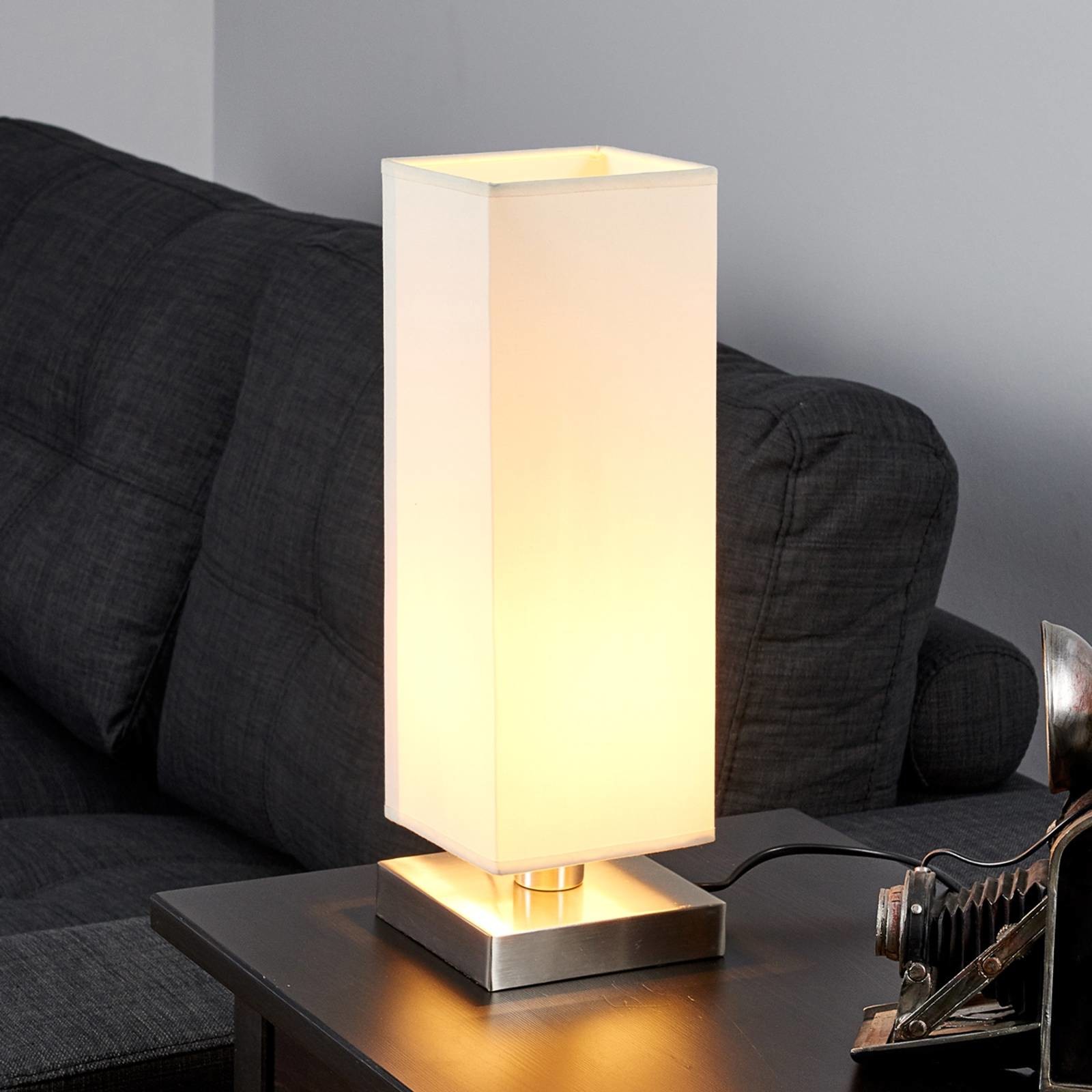 LINDBY MARTJE - biała lampa stołowa z żarówką LED E14