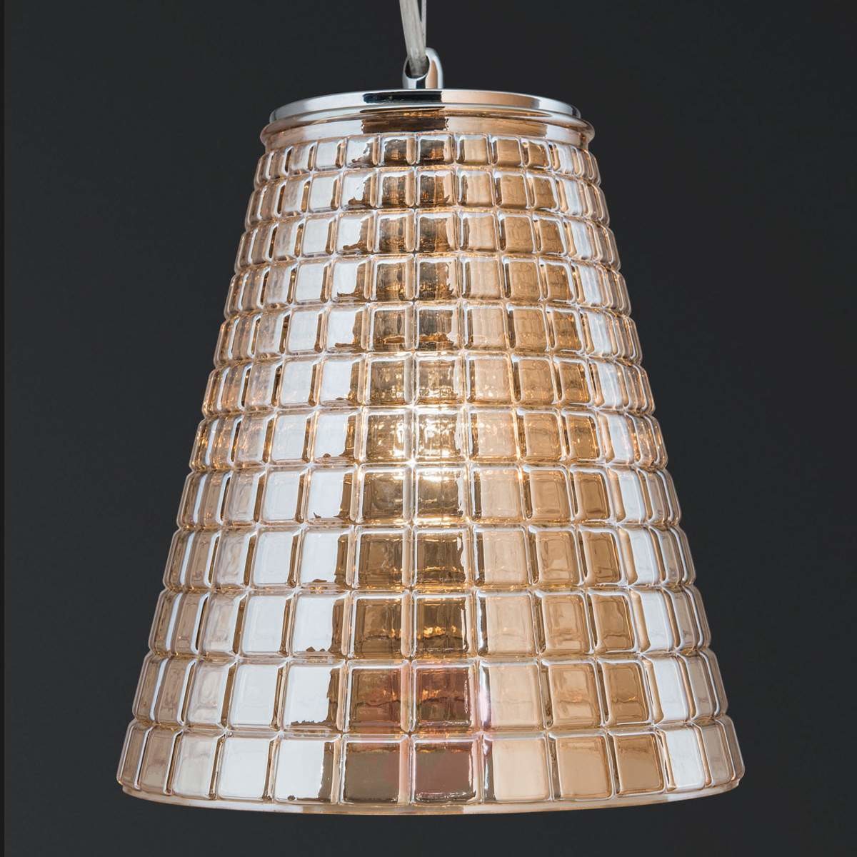 Lampa wisząca Sarala z diamentowym szlifem, bursz.
