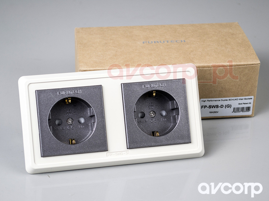 Furutech FP-SWS-D (G) - gniazdo ścienne schuko (EU) FP-SWS-D (G) (MGY52SP-A)