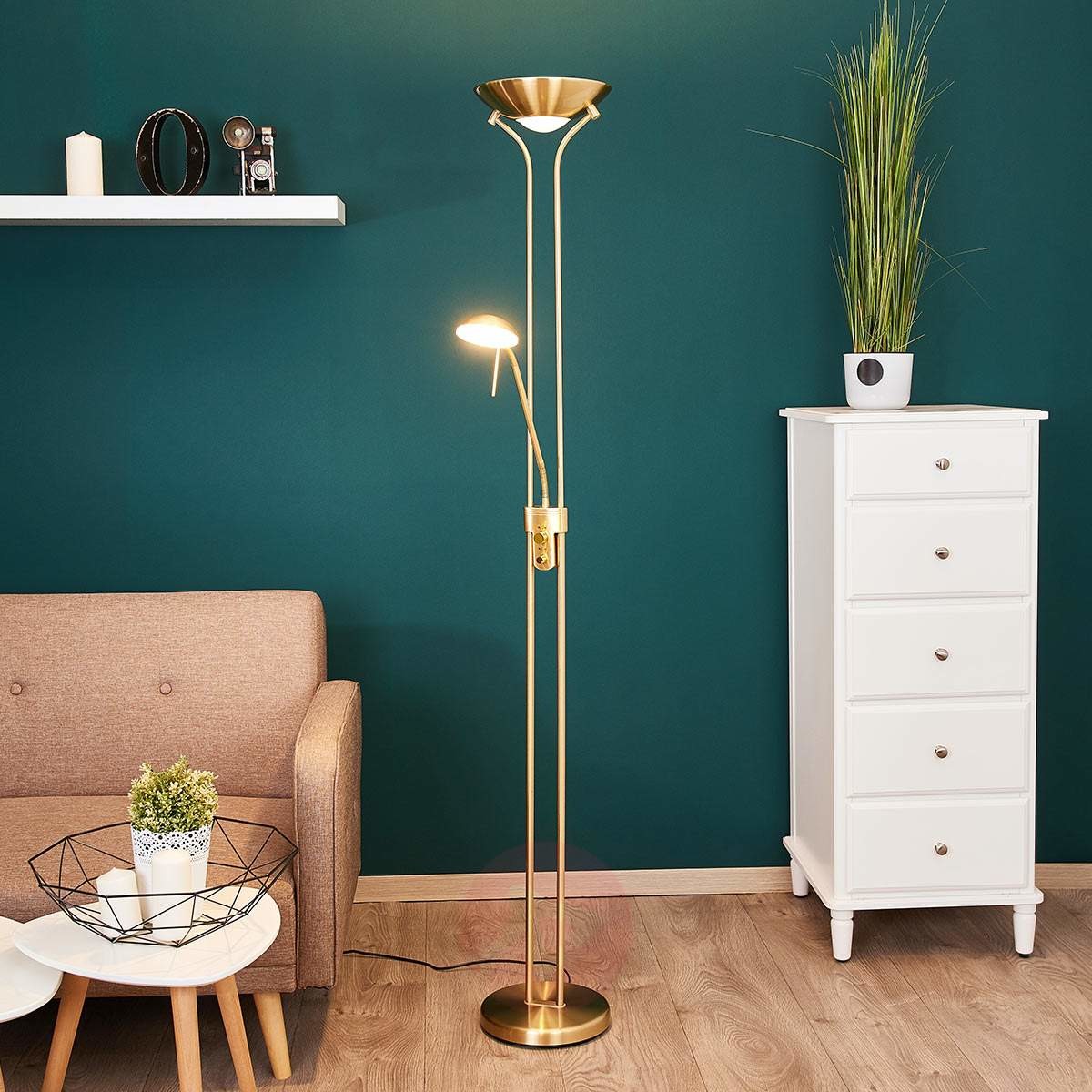 LINDBY Lampa stojąca LED Josefin. l. do czytania, mosiądz