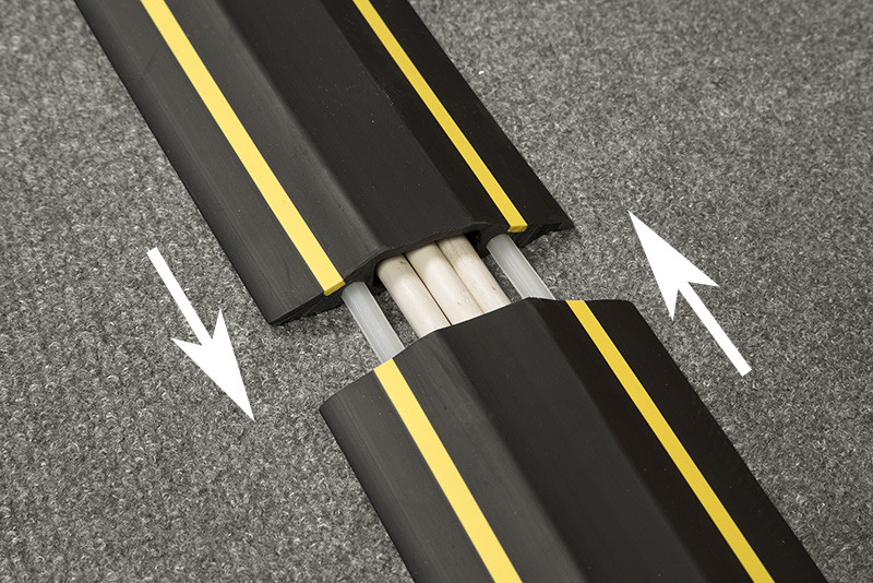 D-Line Podłogowa gumowa osłona kabli 83 mm x 9 m (Czarny) FC83/9M