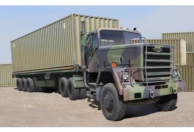 Trumpeter M915 Truck