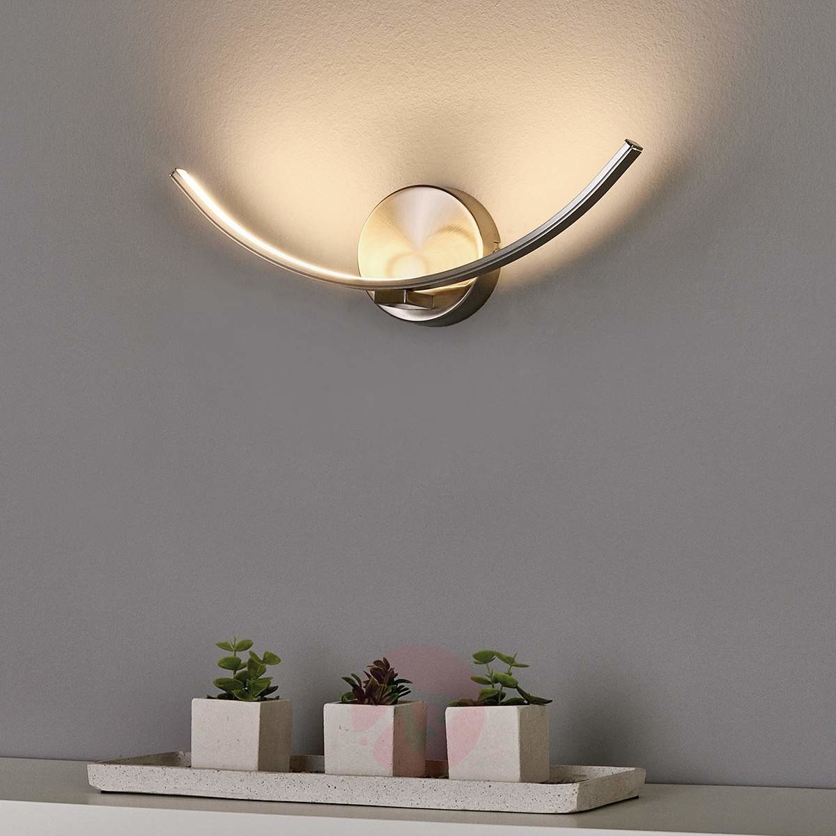 Lampenwelt Wygięta lampa ścienna LED Iven