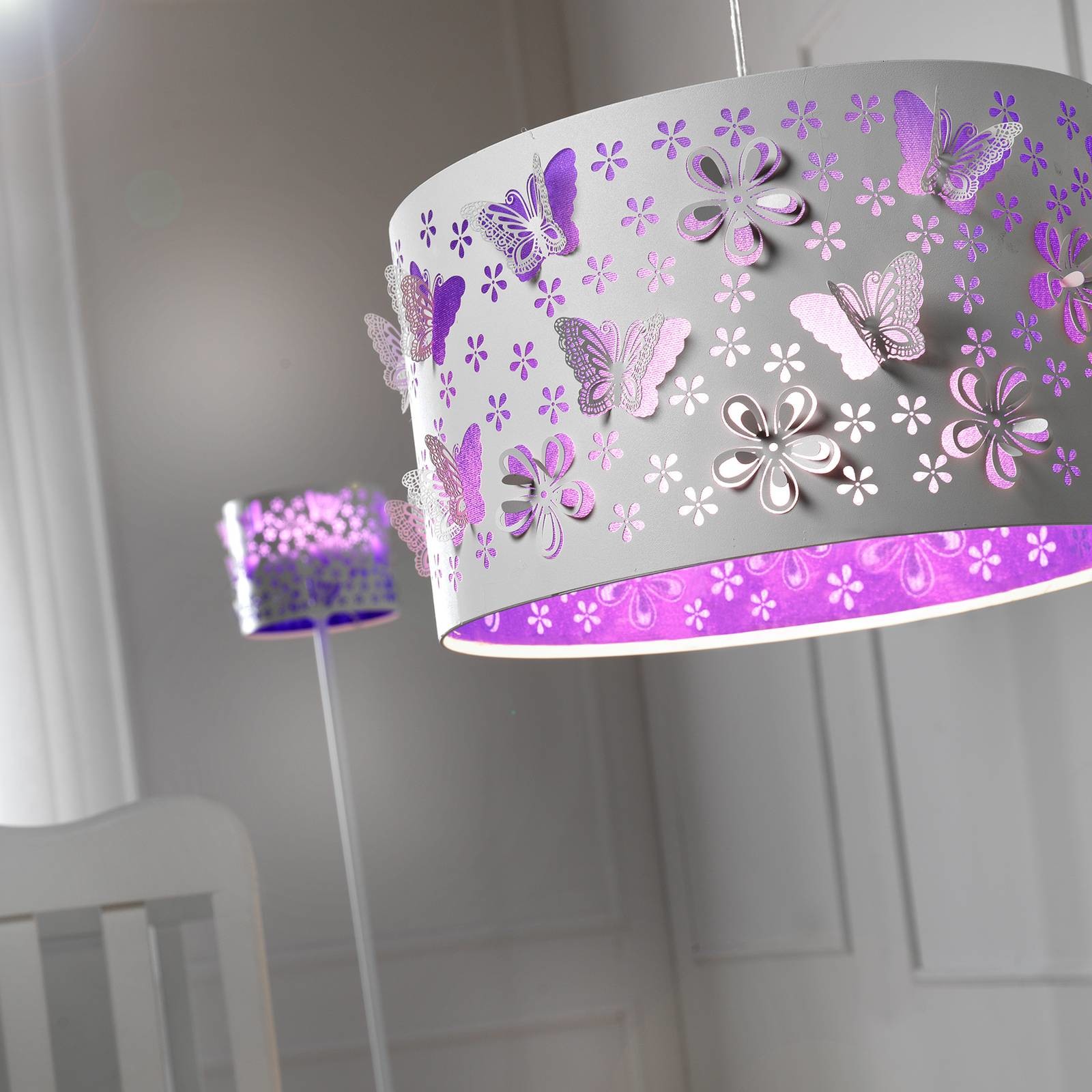 EULUNA Lampa wisząca Titilla biała, wewnątrz fioletowa