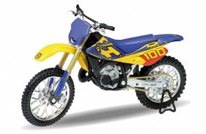Welly MOTOR 1:18 HUSQVARNA CR125 12162 12162