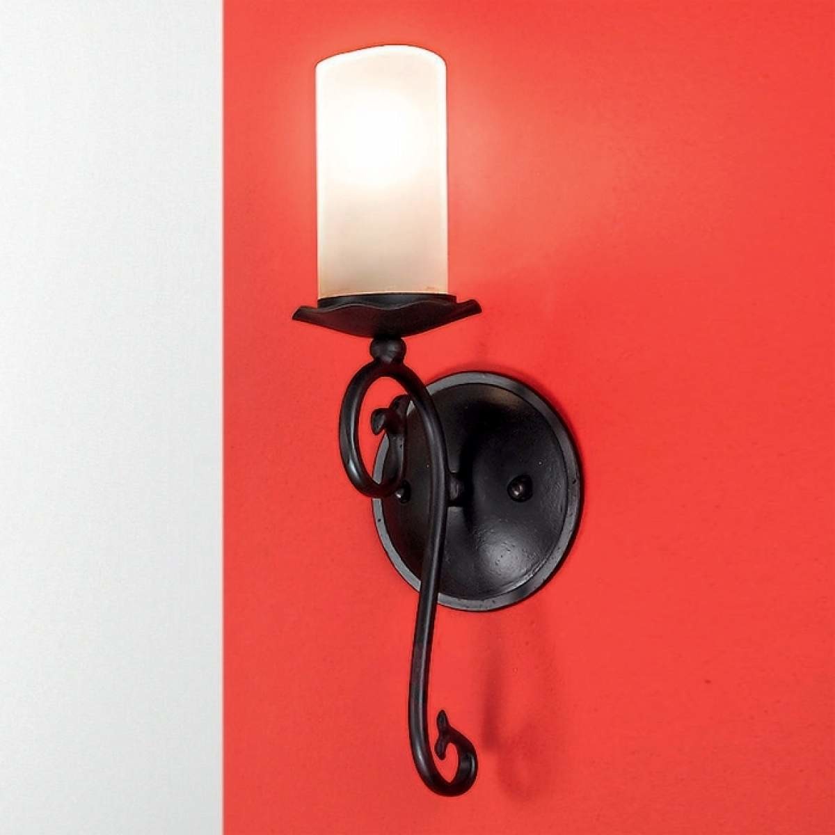 Orion Rustykalna lampa ścienna BENTE o wyglądzie świecy