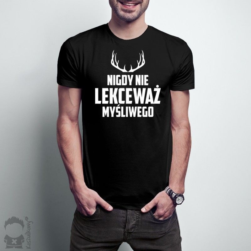 Koszulkowy Nigdy nie lekceważ myśliwego - męska koszulka z nadrukiem