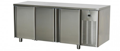 RM Gastro Stół chłodniczy trzydrzwiowy SCH 3D/N SCH-3D/N