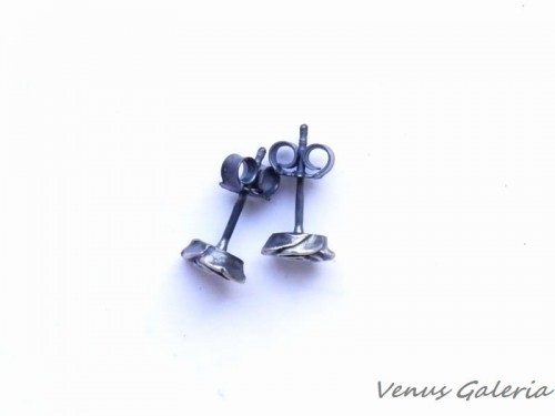 Kolczyki na sztyftach - Mini różyczki oksydowane 798