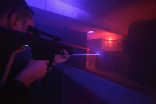 Laserowy paintball dla grupy przyjaciół - Wrocław LPDGPW