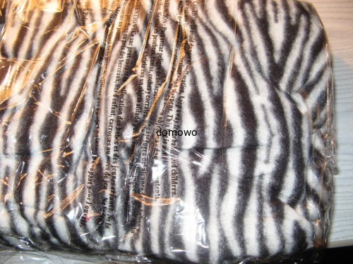 KOCYK - SZLAFROK 2 in 1super koc z rękawami zebra