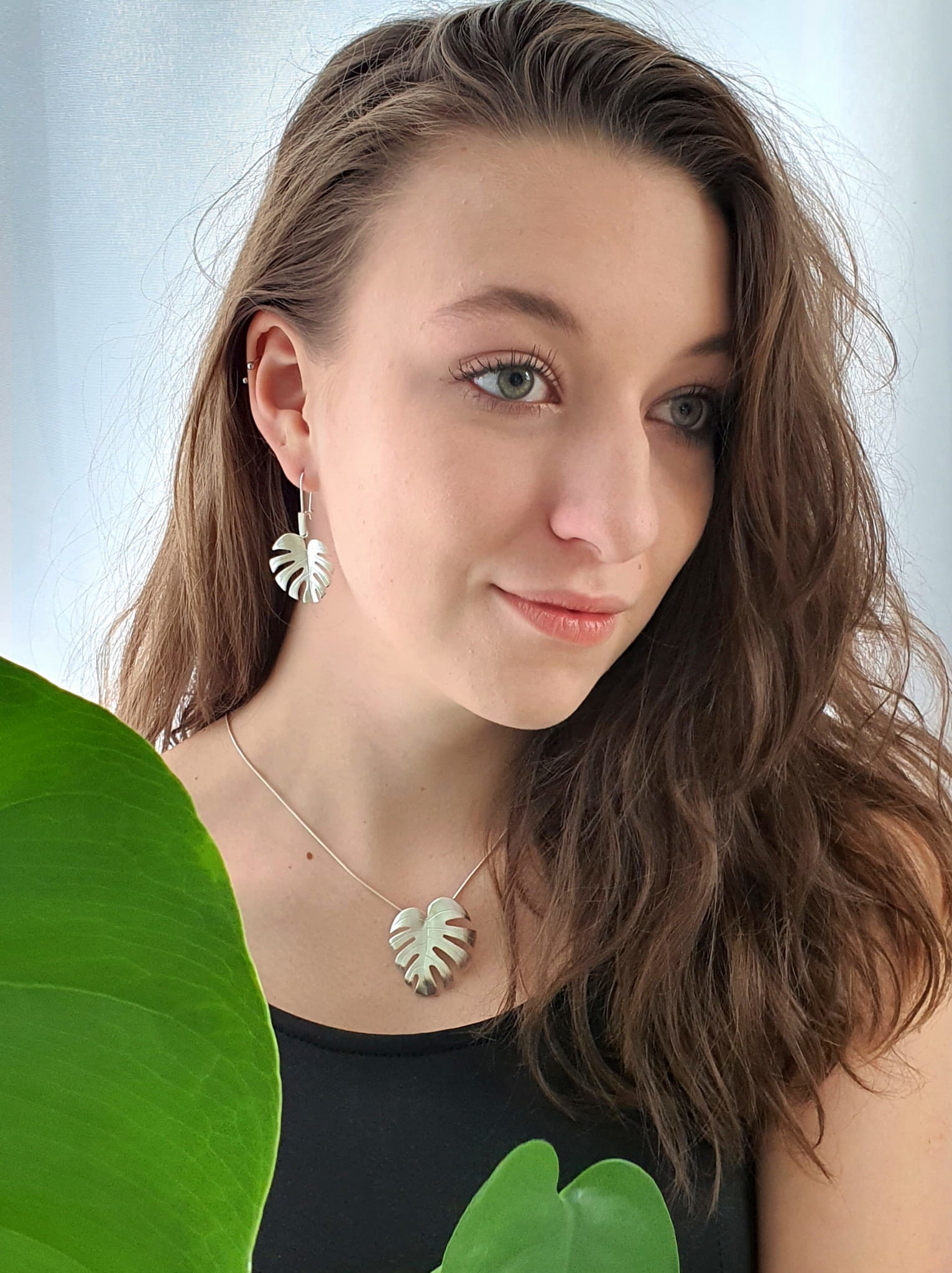 Venus Galeria Monstera - zawieszka duża biała