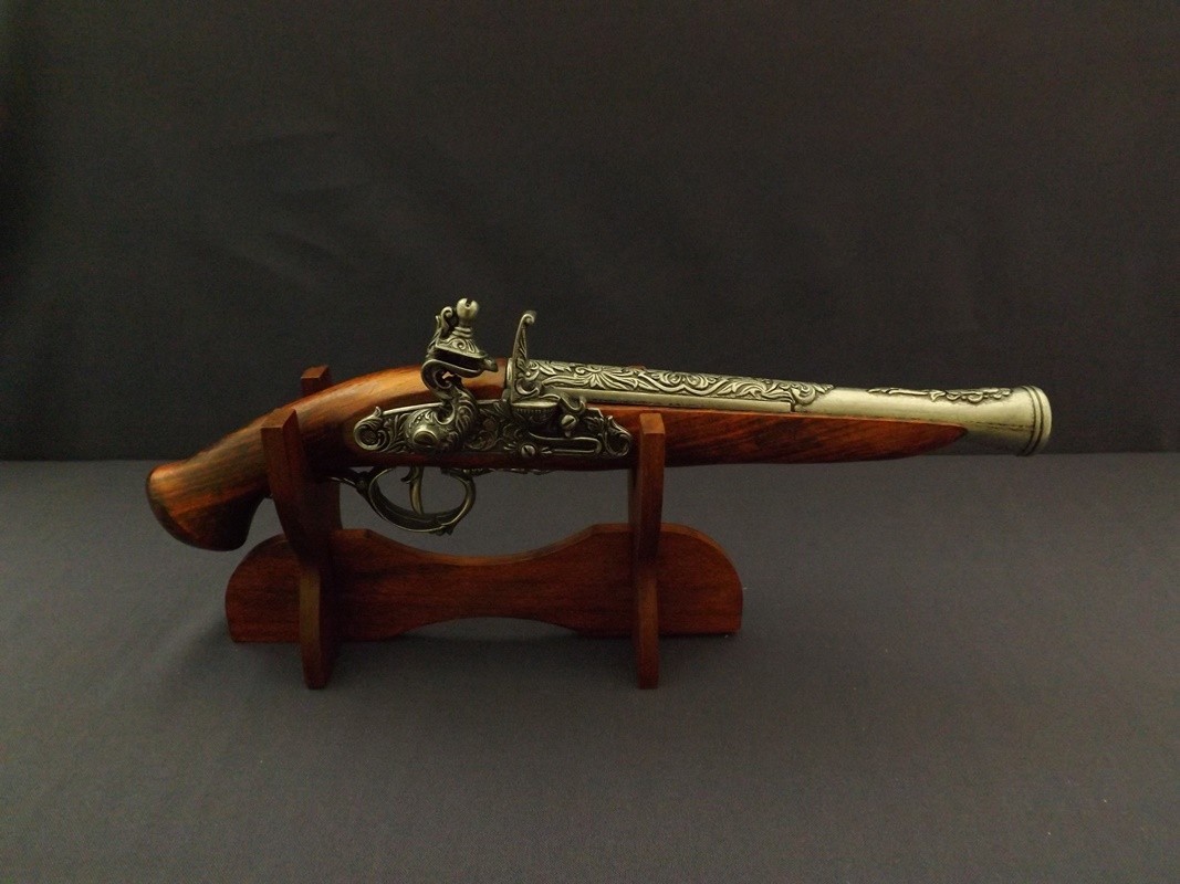 Denix SA REPLIKA NIEMIECKI PISTOLET SKAŁKOWY NA STOJAKU MODEL 1260G+801 1260G+801