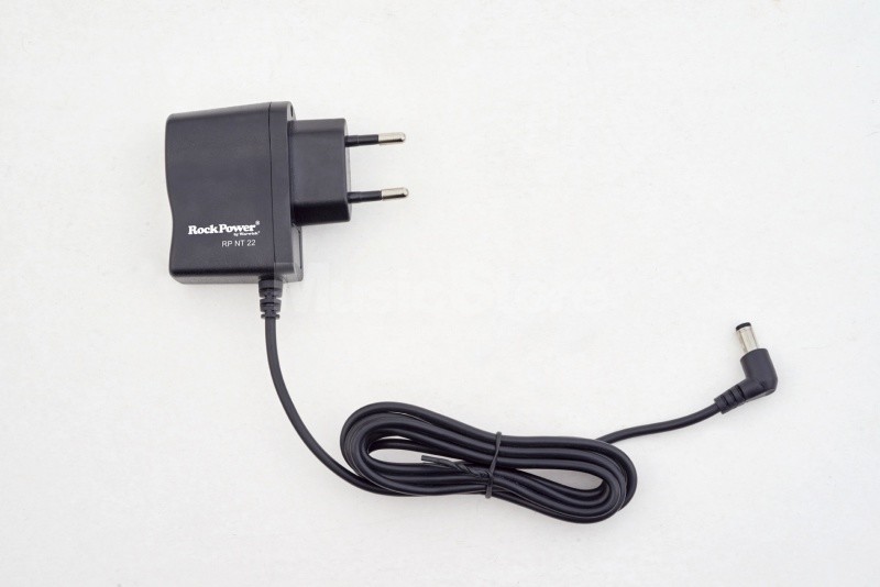 RockGear by Warwick RockPower NT 22 -  9V DC, 500 mA