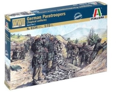 Italeri Niemieccy spadochroniarze, mundury tropikalne (II WŚ) 6134