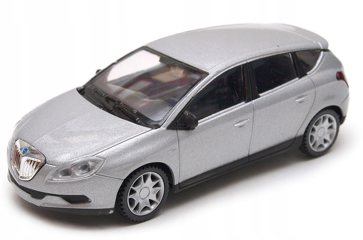 Model Welly 1:43 - Toyota Corolla biały