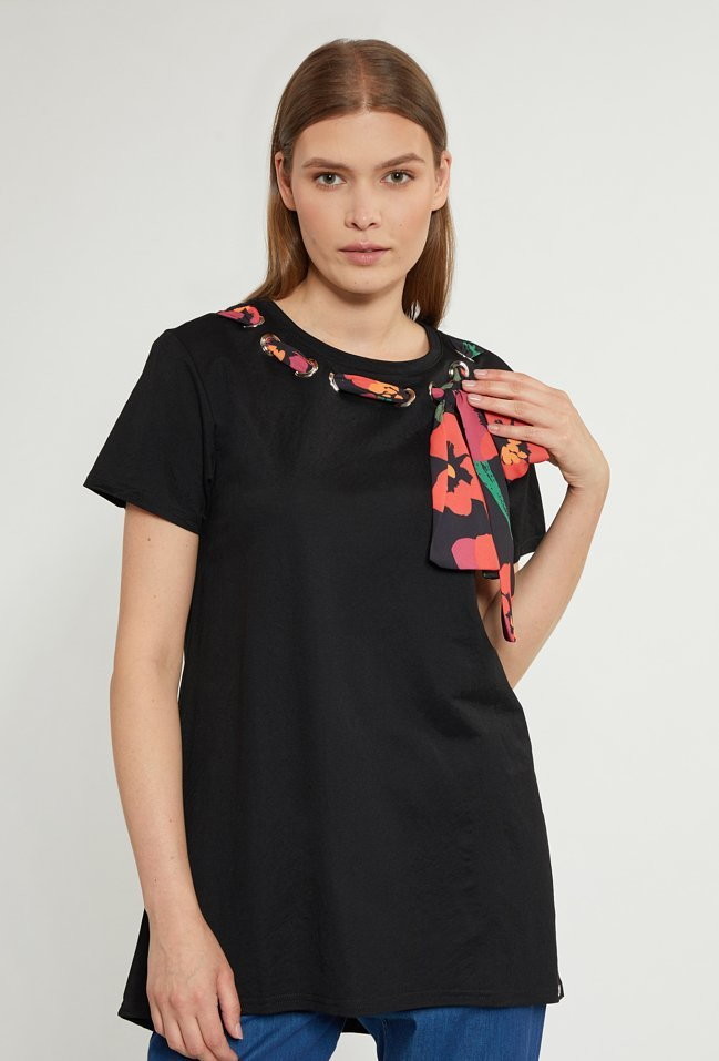 Monnari T-shirt z ozdobnym wiązaniem -