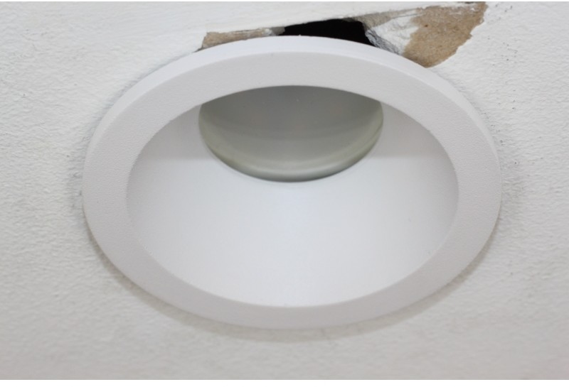 Light&More LM 847 WH OPRAWA HALOGENOWA LED WPUSZCZANA OCZKO BIAŁY PAR16 MR16 GU10 GU5,3 HERMETYCZNA IP65 LM 847 WH OPRAWA HALOGENOWA LED WPUSZCZANA OCZKO BIAŁY PAR16 MR16 GU10 GU5,3 HERMETYCZNA IP65