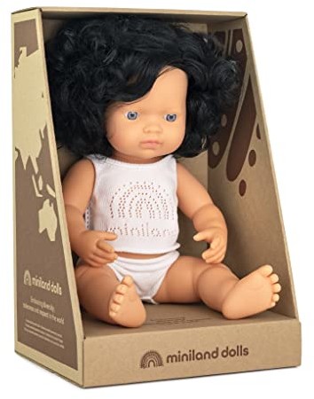 Miniland Miniland Dolls europejska lalka niemowlęca dziewczynka z czarnymi lokami 38 cm z miękkiego winylu prezentowana z bielizną w pudełku prezentowym (31262) 31262