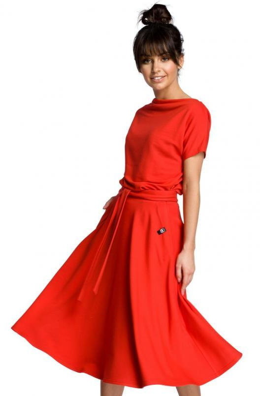 SukienkiShop Rozkloszowana sukienka midi z paskiem w talii zbluzowana góra czerwona - SukienkiShop