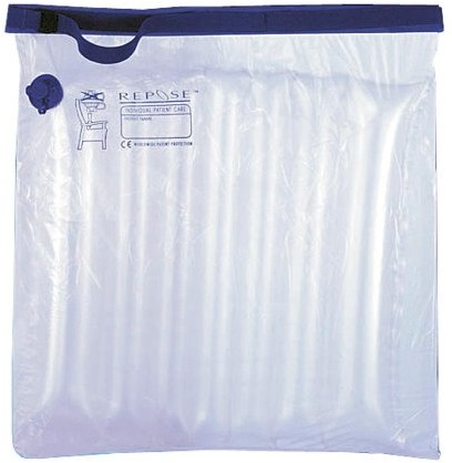 NRS Healthcare spoczynku powietrza opcję wypełniony zmniejszającym nacisk nausznikom gama siedzisko na krzesło L13870