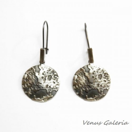 Pluton szary średni - kolczyki srebrne 2429