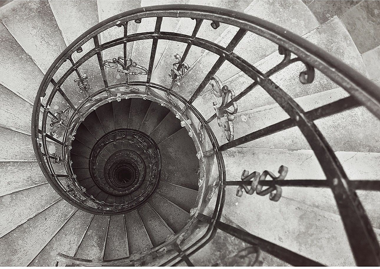 Dekoria Obraz na płótnie Spiral Stairs 100 x 70 cm 186-000-19
