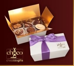 Chocobox Praliny-w-Małym-Białym-Kuferku.