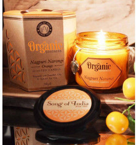 Song Of India Świeca sojowa z olejkiem eterycznym - Nagpuri Narangi Pomarańcza 200 g. Organic Goodness
