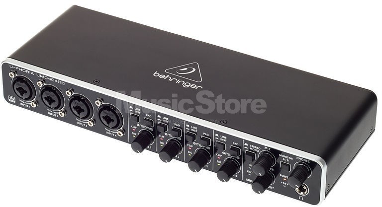 Behringer UMC404HD