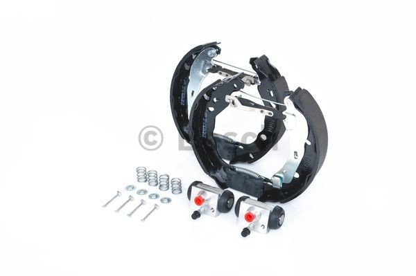 BOSCH KIT SUPERPRO zestaw szczek hamulcowych + cylinderek hamulca koła zamontowany z tyłu 0 204 114 685