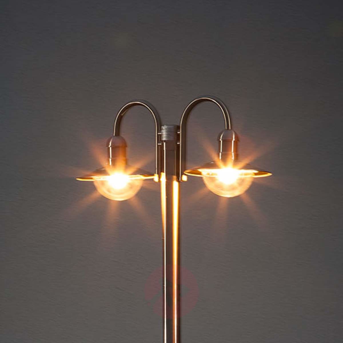 Lampenwelt Lampa masztowa DAMION, 2 głowice