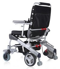 Lekki i składany wózek inwalidzki z napędem elektrycznym e-throne