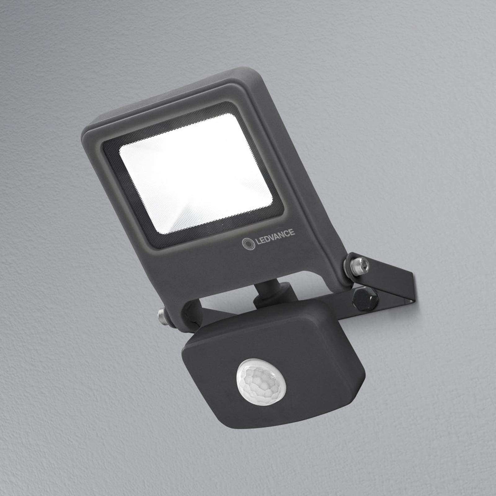 LEDVANCE Endura Flood sensor spot LED 4 000 K