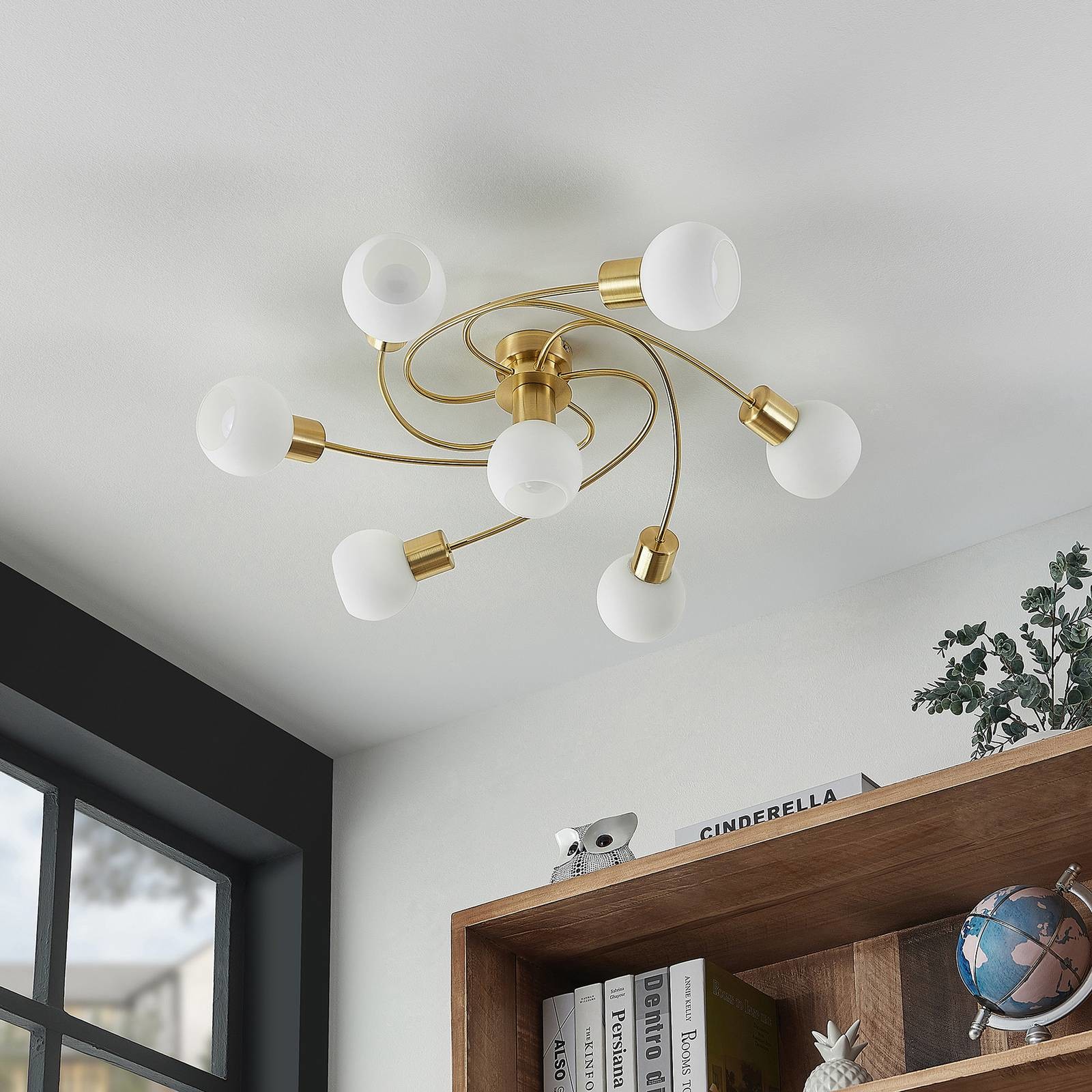 Lindby lampa sufitowa LED Ciala, 7-pkt., mosiądz