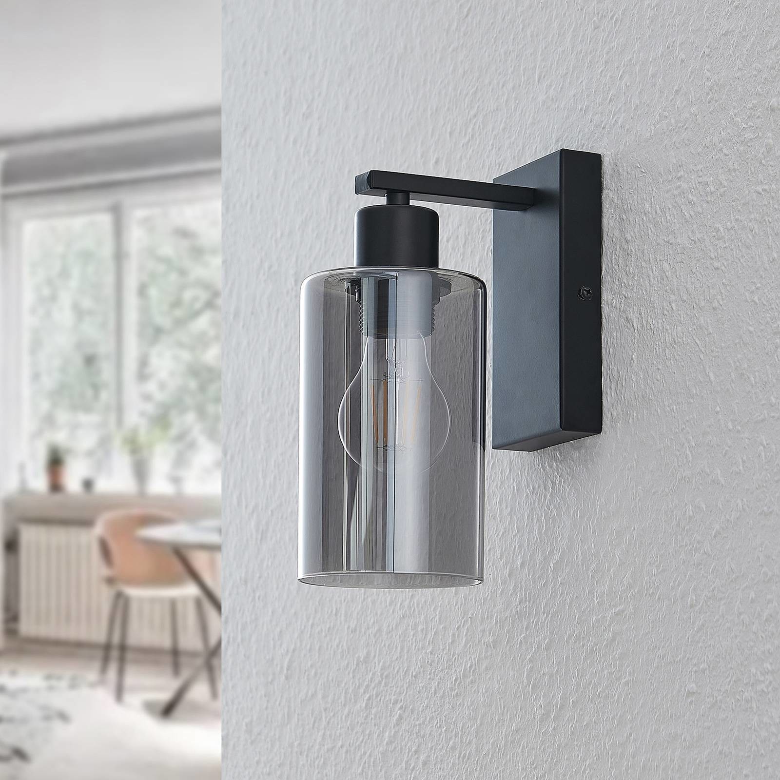 LINDBY Lindby Emavi lampa ścienna z dymionym szkłem
