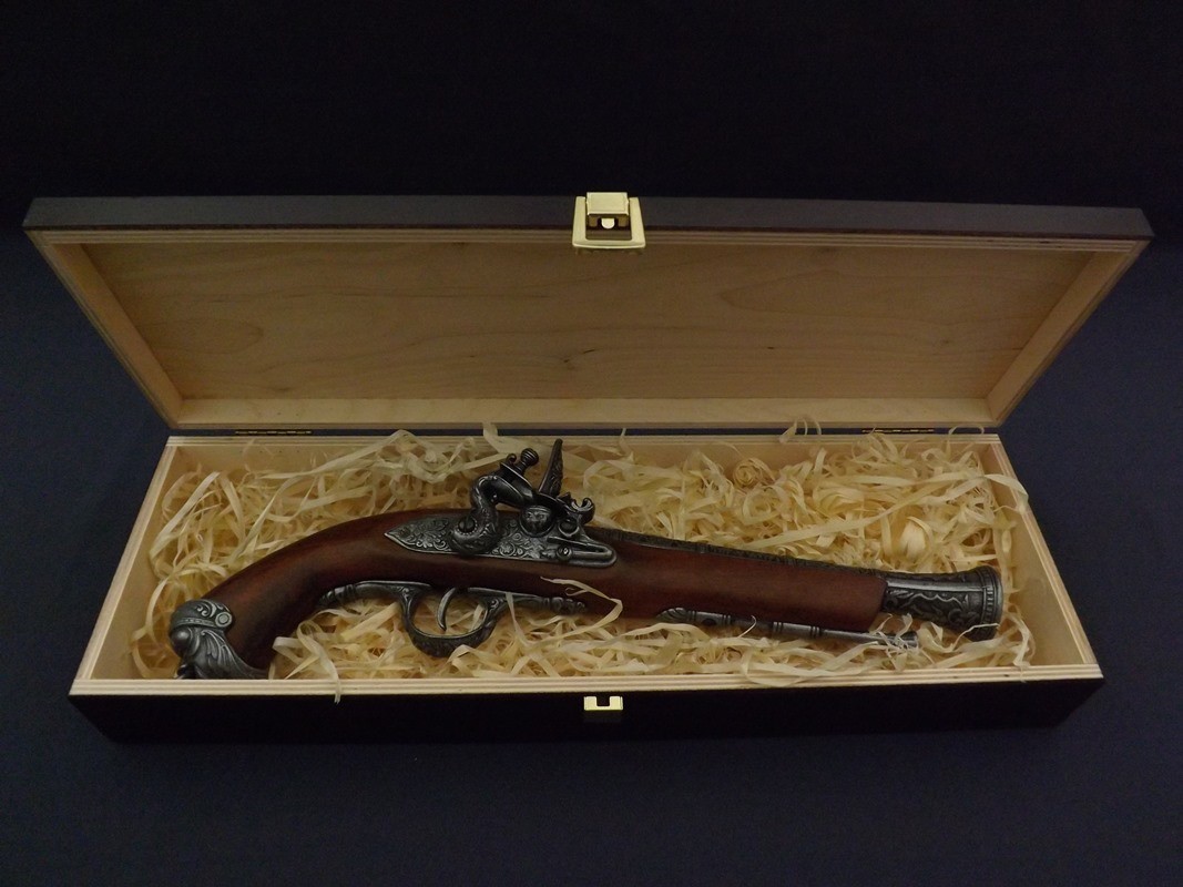 Denix SA REPLIKA WŁOSKI PISTOLET W PUDEŁKU MODEL 1031G+P02 1031G+P02