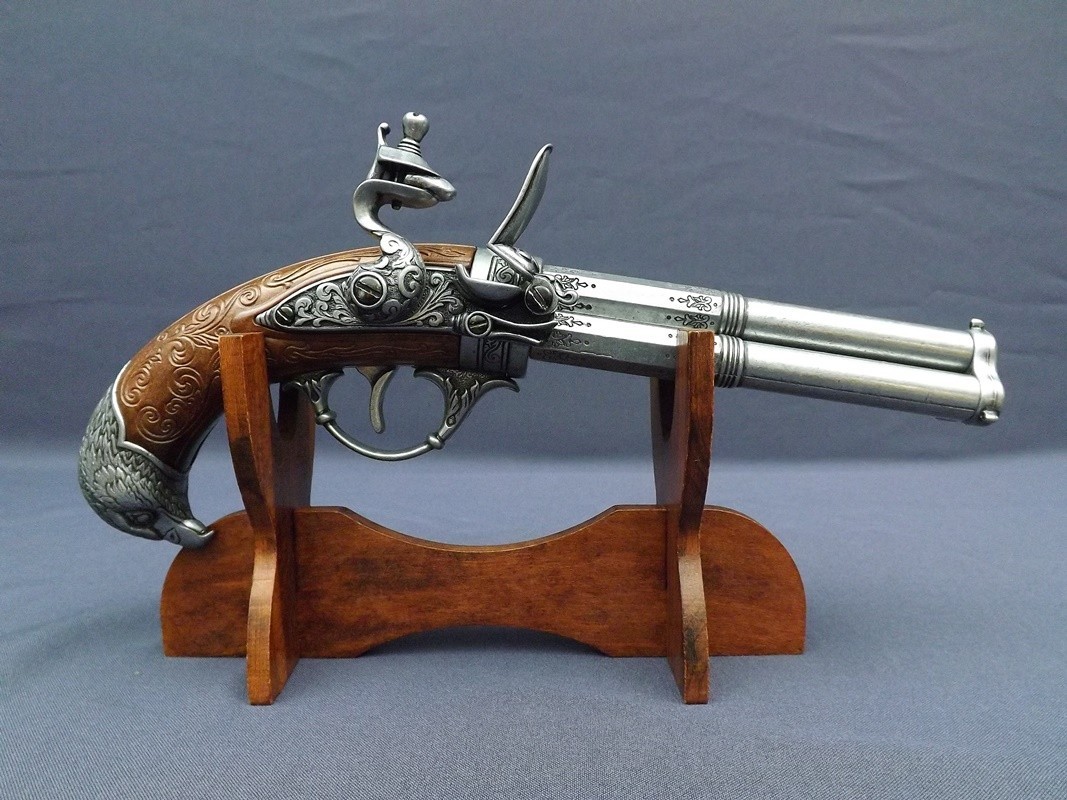 Denix SA REPLIKA TRZY LUFOWY PISTOLET NA STOJAKU MODEL 1306+801 1306+801