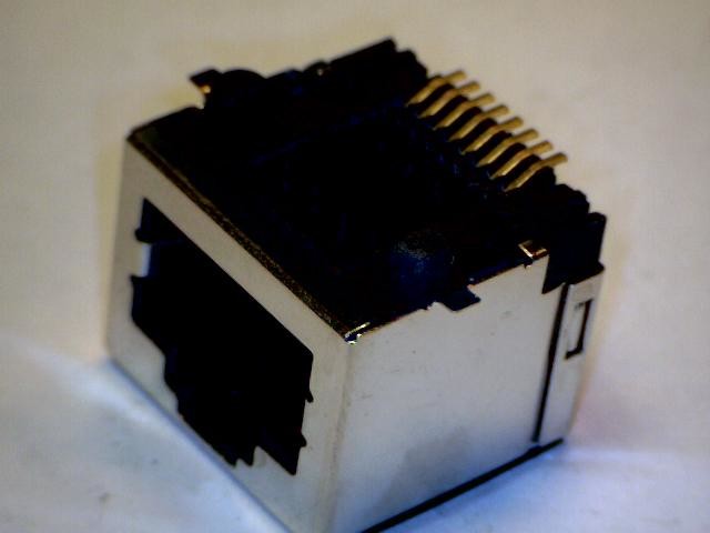 . Gniazdo RJ45 SMT ekranowane SXT rj45thtekrsxt