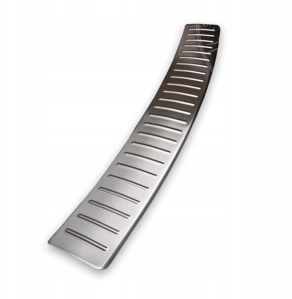 Listwa bagażnika zderzak tylny Ford Kuga 2008-2012