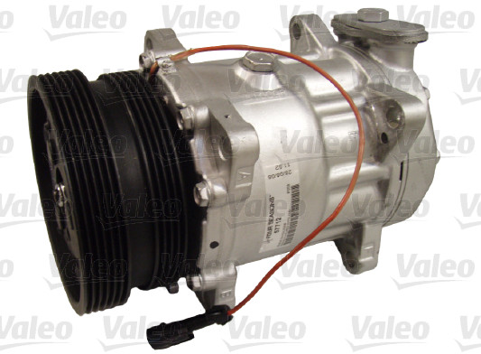 Valeo sprezarka klimatyzacji regenerowana 813680 813680