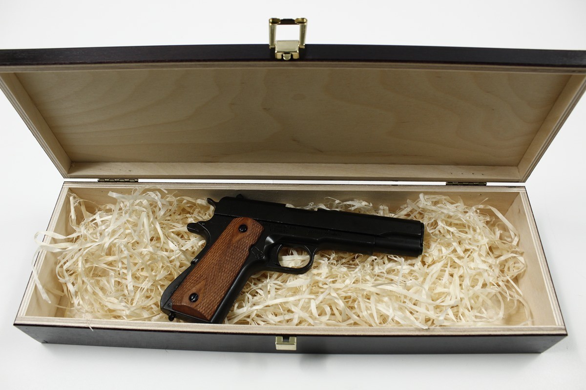 Denix SA Replika pistolet automatyczny .45 M1911A1 w pudełku MODEL 8316+P02 8316+P02