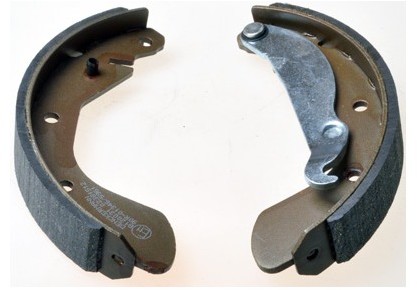 DENCKERMANN Szczęki hamulcowe - komplet B120031