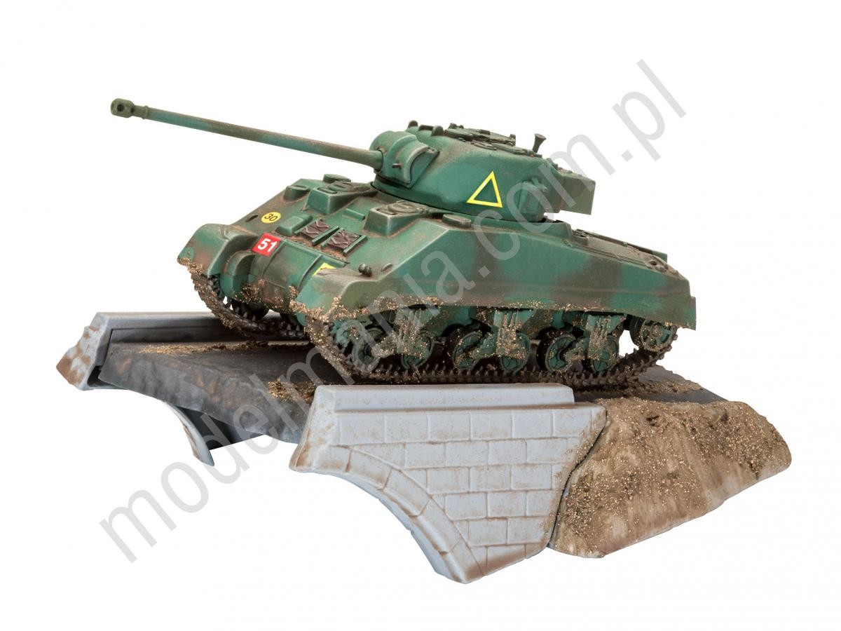 Revell Brytyjski czołg średni Sherman V Firefly, z dioramą i farbami 03299