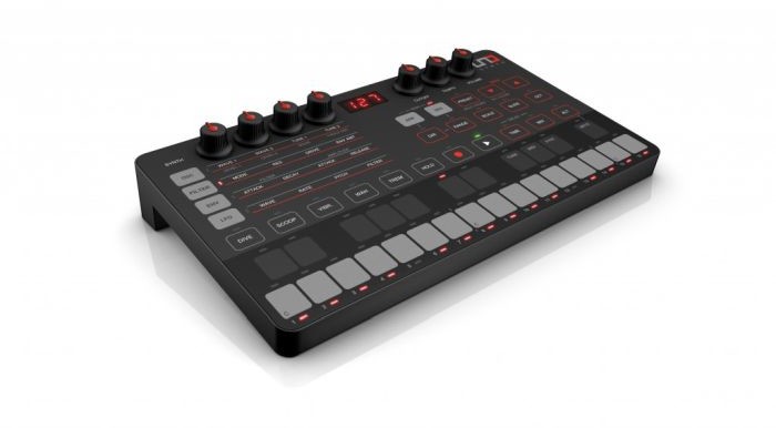 IK Multimedia Uno Synth - Syntezator analogowy