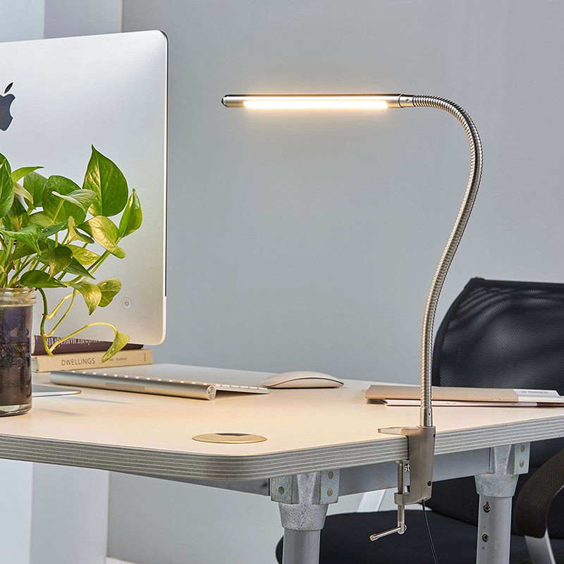 Lindby Lindby Designerska lampa biurkowa z aluminium z zaciskiem, w tym LED - Lionard 99347